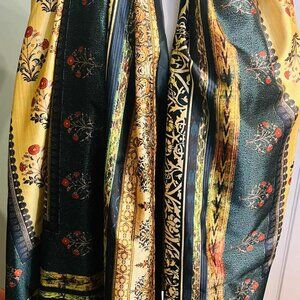 🖤 Vintage Italian Grand Scarf — Museum Quality 1990s